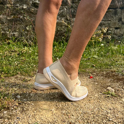 ErgoStepia™ – Orthopädische Komfort Sneaker für Damen