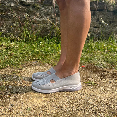 ErgoStepia™ – Orthopädische Komfort Sneaker für Damen